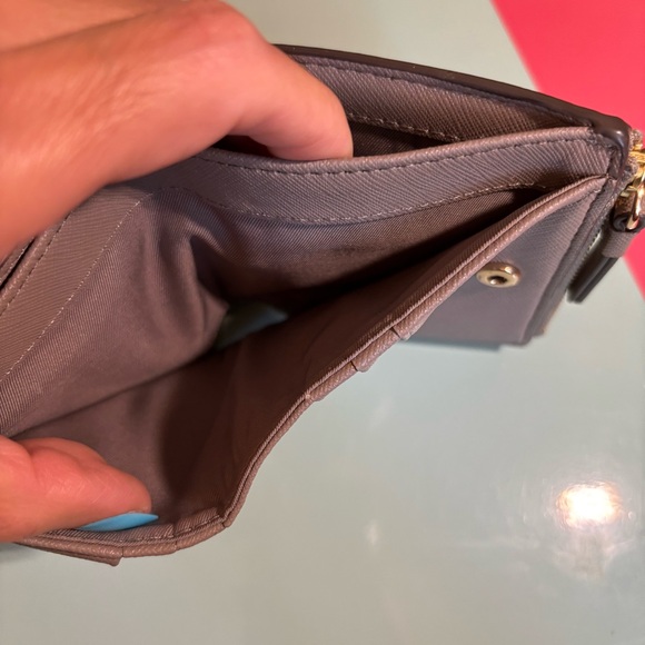 Tory Burch McGraw Wallet Gray NWOT - Picture 4 of 5